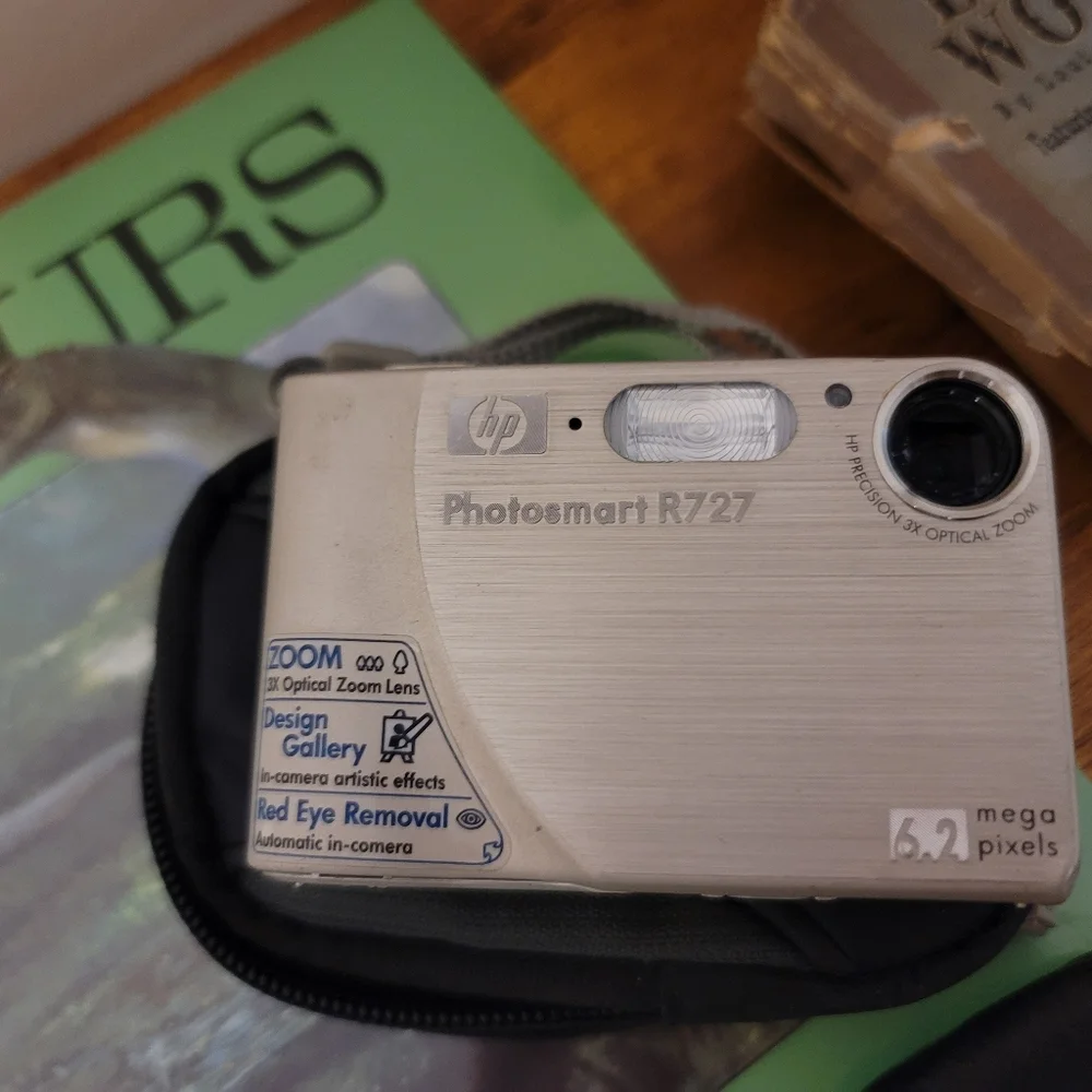 Vintage Junk Drawer Lot: Collectibles, Sports, HP Photosmart R727 Digital Camera